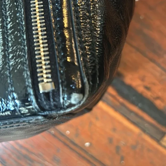 Authentic Yves Saint Laurent Patent Leather Shoulder Bag - Picture 7 of 13